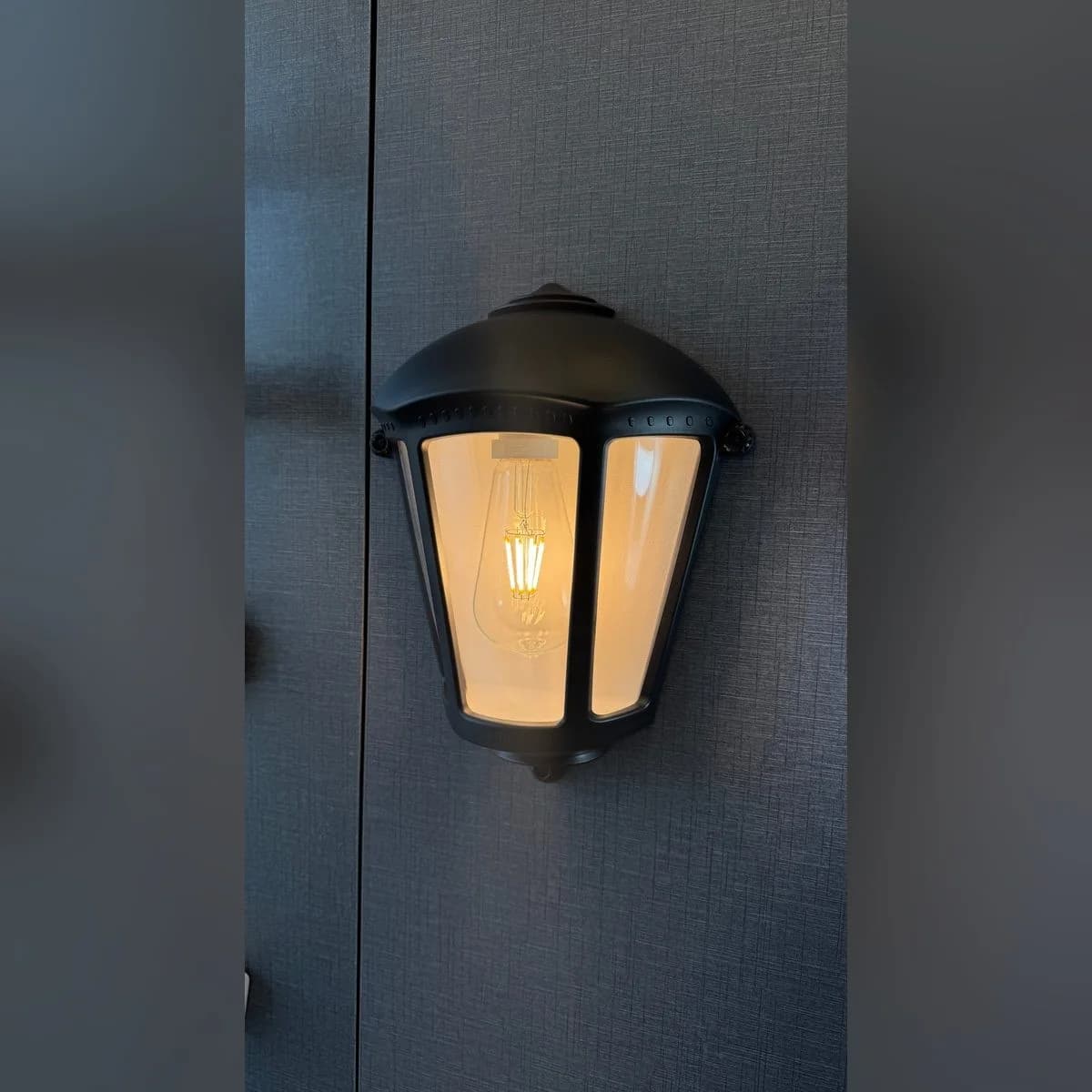 فانوس خارجي جداري أسود زجاجي 3