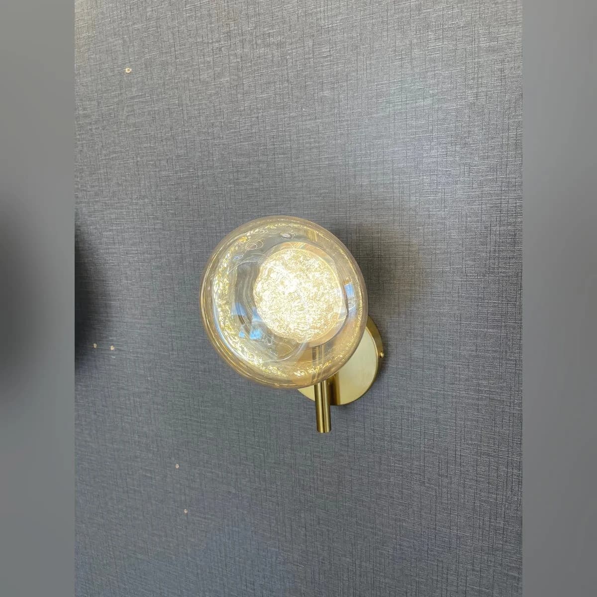 ثريا جدارية ليد ذهبي بكرة زجاجية مضيئة 3