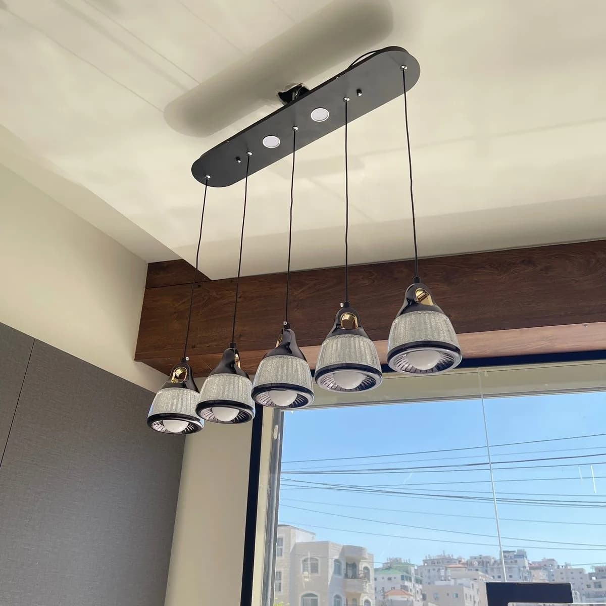 Black & Gold 5-Light Bar Chandelier 3