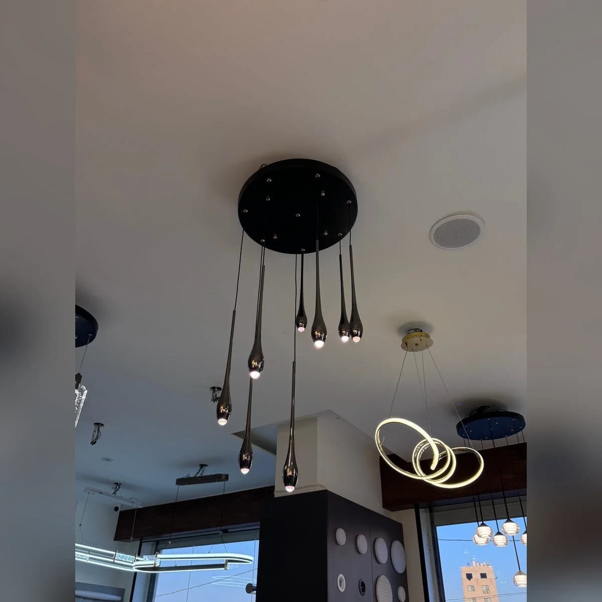 נברשת תלויה לד מודרנית 8 ראשים בצורת טיפה 3