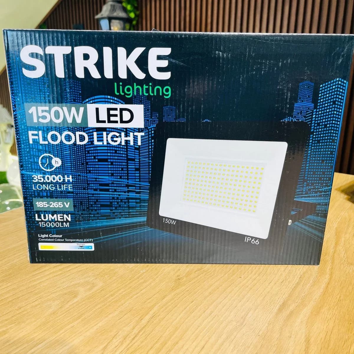 150W Black Outdoor LED Floodlight IP66 4