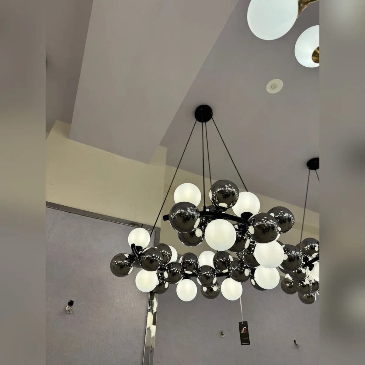 ثريا مودرن كرات زجاجية أبيض وأسود قطر 80 سم