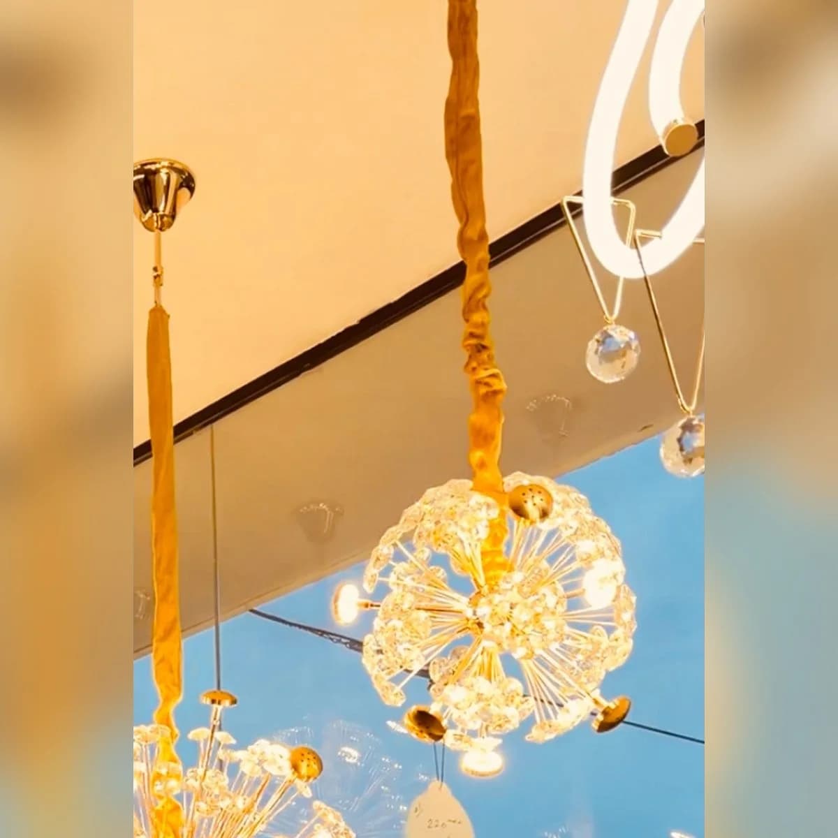 Dandelion Crystal Ball Pendant Light 30 cm 2