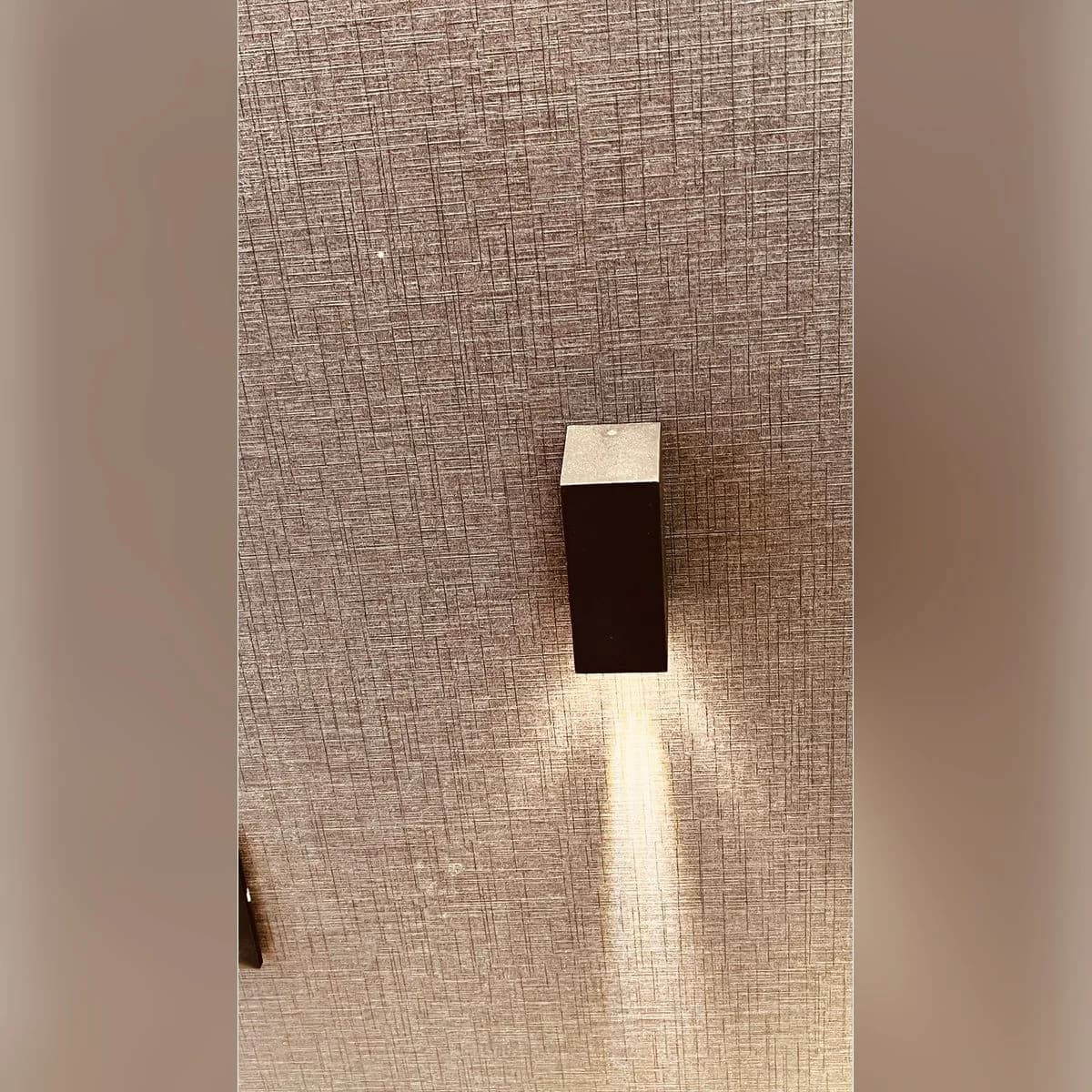 إنارة جدارية خارجية سوداء داون